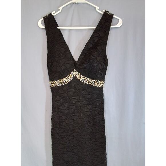 Voltage La Scala Lace Formal Dress - Picture 6 of 8